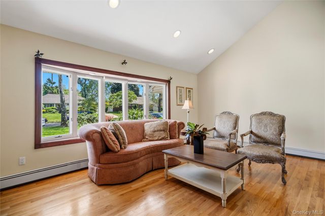 565 Mohawk Road, West Hempstead, NY 11552