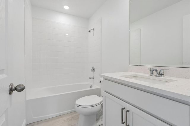 5860 SIERRA CROWN STREET, Mount Dora, FL 32757