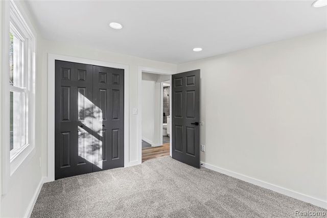 1460 W Silverbell Road, Lake Orion, MI 48359