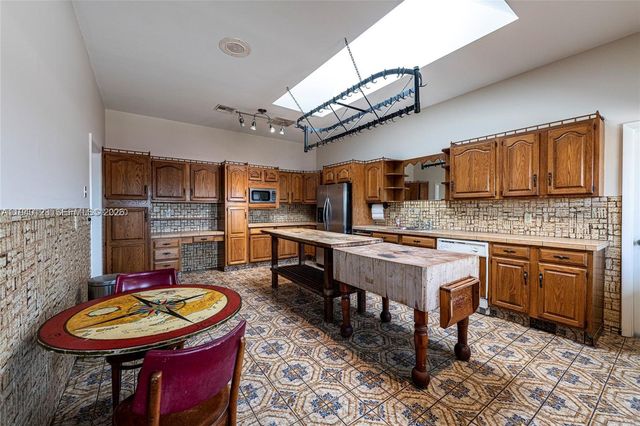 236 N Federal Hwy 201, Dania Beach, FL 33004