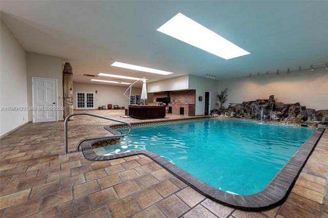 236 N Federal Hwy 201, Dania Beach, FL 33004