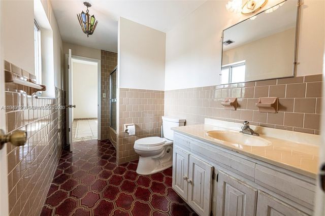 236 N Federal Hwy 201, Dania Beach, FL 33004