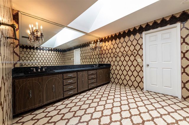 236 N Federal Hwy 201, Dania Beach, FL 33004