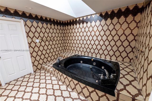 236 N Federal Hwy 201, Dania Beach, FL 33004