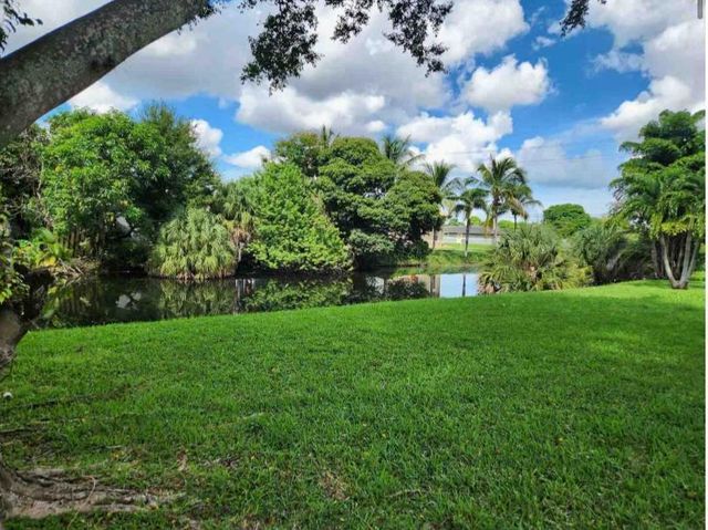 2061 NW 46th Avenue G101, Lauderhill, FL 33313