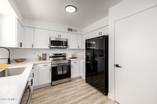 9123 E GARY Lane, Mesa, AZ 85207