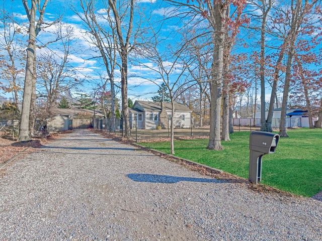 29 Parkside Avenue, Miller Place, NY 11764