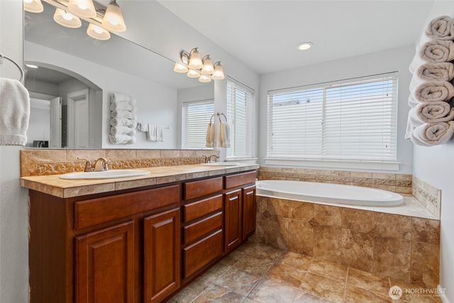 20418 95th Avenue E, Graham, WA 98338