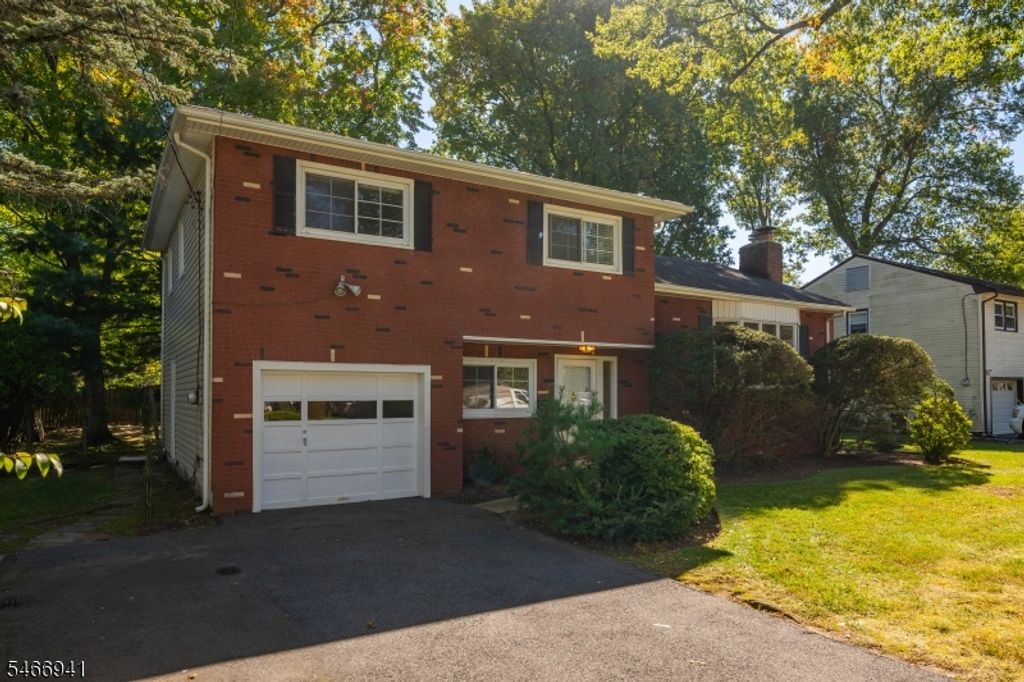 45 Crestmont Rd, West Orange Twp., NJ 07052 — photo 2