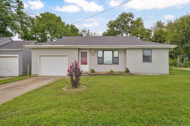 2619 E Division Street, Springfield, MO 65803