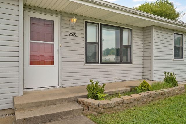 2619 E Division Street, Springfield, MO 65803