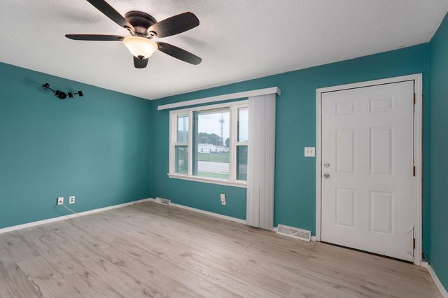 2619 E Division Street, Springfield, MO 65803
