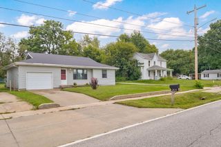 2619 E Division Street, Springfield, MO 65803