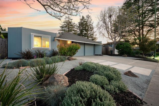 943 Trophy Drive, Mountain View, CA 94040