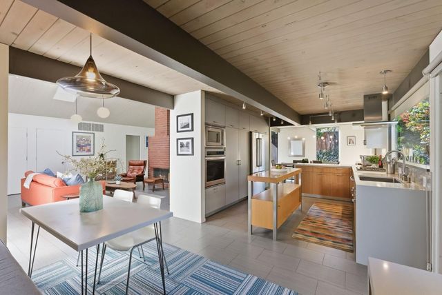 943 Trophy Drive, Mountain View, CA 94040