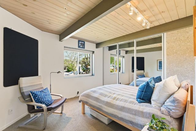 943 Trophy Drive, Mountain View, CA 94040