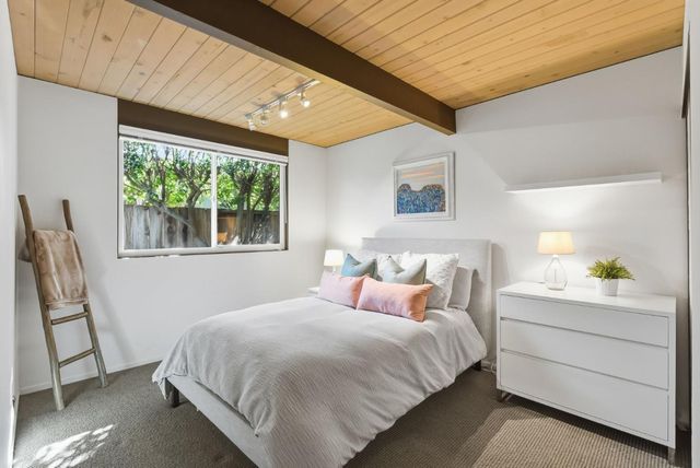 943 Trophy Drive, Mountain View, CA 94040