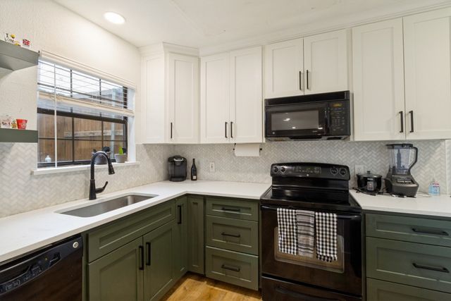 3904 Rawlins Street 112, Dallas, TX 75219