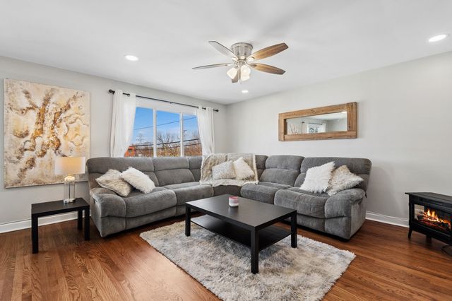 5021 Church Street 2, Skokie, IL 60077