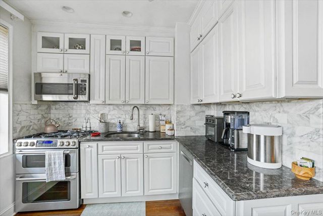 1255 North Avenue Building B Building B, 6N, New Rochelle, NY 10804