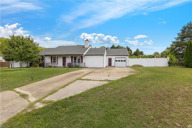 879 Maple CT, Smithfield, VA 23430