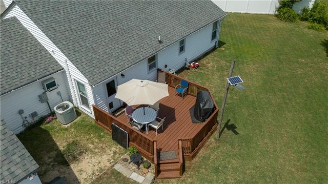 879 Maple CT, Smithfield, VA 23430