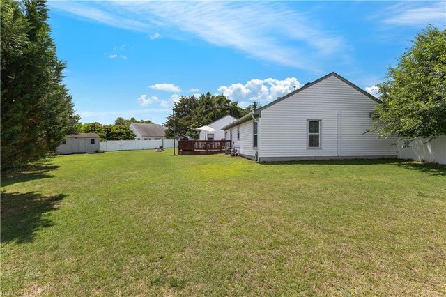 879 Maple CT, Smithfield, VA 23430