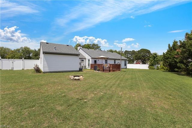 879 Maple CT, Smithfield, VA 23430