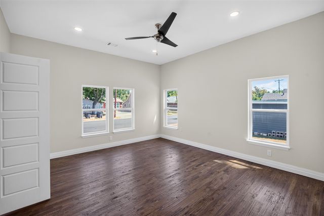 314 N Anglin Street, Cleburne, TX 76031