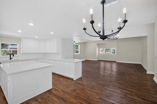 314 N Anglin Street, Cleburne, TX 76031