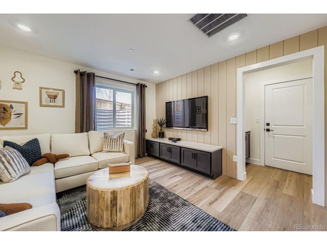 8668 King St, Westminster, CO 80031
