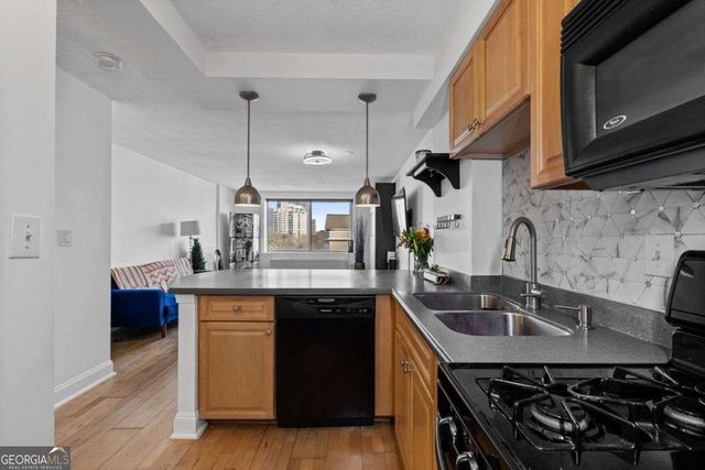 2479 PEACHTREE Road NE 912, Atlanta, GA 30305