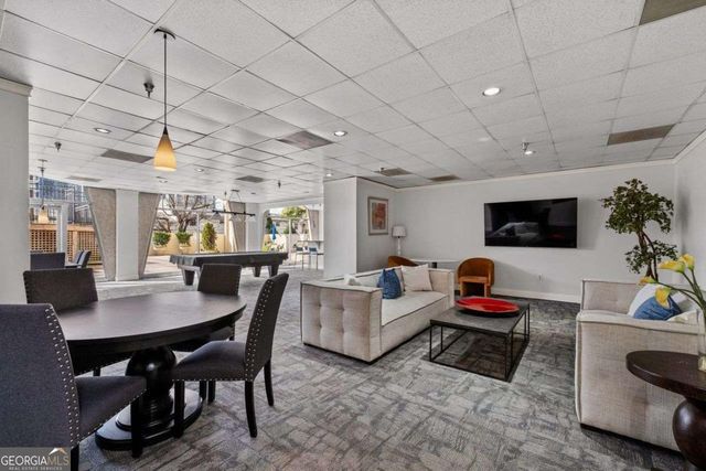 2479 PEACHTREE Road NE 912, Atlanta, GA 30305