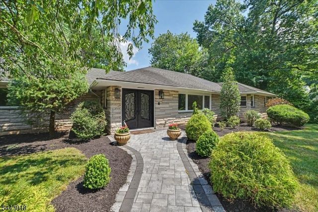 1459 Dunn Pkwy, Mountainside Boro, NJ 07092