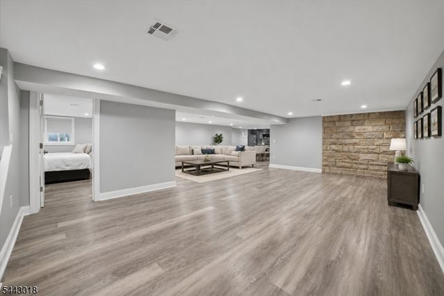 1459 Dunn Pkwy, Mountainside Boro, NJ 07092
