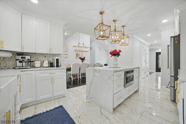 1459 Dunn Pkwy, Mountainside Boro, NJ 07092
