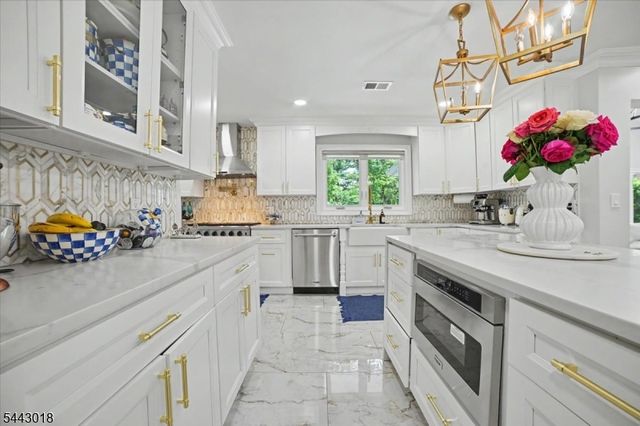 1459 Dunn Pkwy, Mountainside Boro, NJ 07092