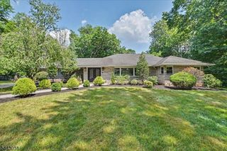 1459 Dunn Pkwy, Mountainside Boro, NJ 07092