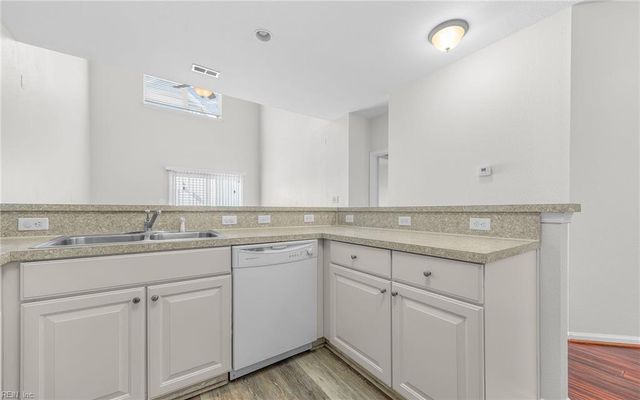 851 Norview Ave Apt 103, Norfolk, VA 23513