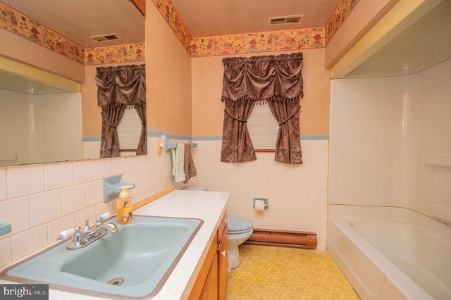 607 E PINE ST, Delmar, MD 21875