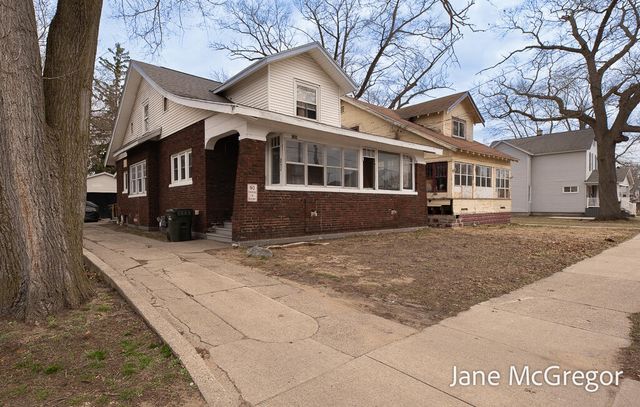 1350 Arthur Street, Muskegon, MI 49442