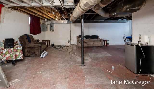1350 Arthur Street, Muskegon, MI 49442