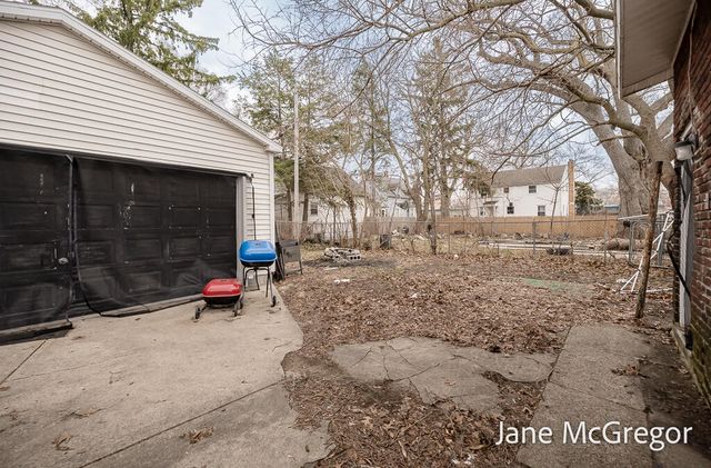 1350 Arthur Street, Muskegon, MI 49442