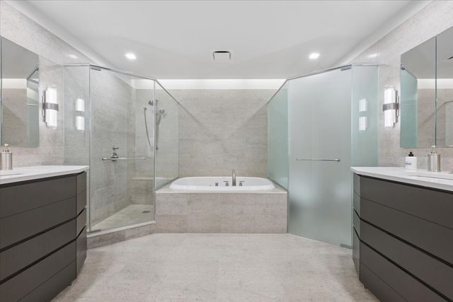 401 N Wabash Avenue 61G, Chicago, IL 60611