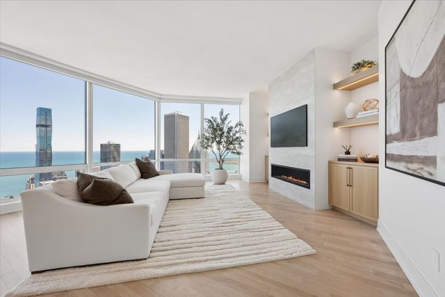 401 N Wabash Avenue 61G, Chicago, IL 60611