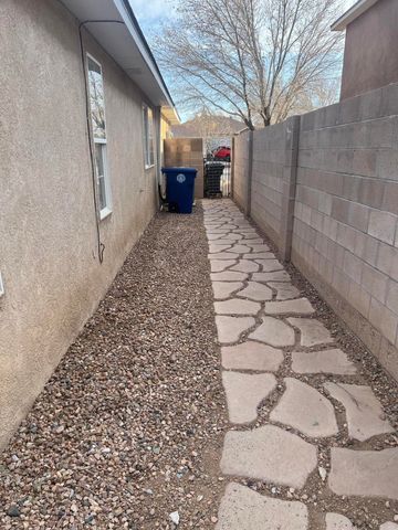 6909 Luz De La Luna Place NW, Albuquerque, NM 87114