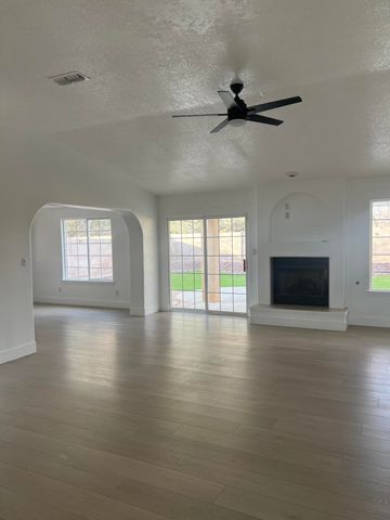 6909 Luz De La Luna Place NW, Albuquerque, NM 87114