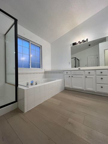 6909 Luz De La Luna Place NW, Albuquerque, NM 87114