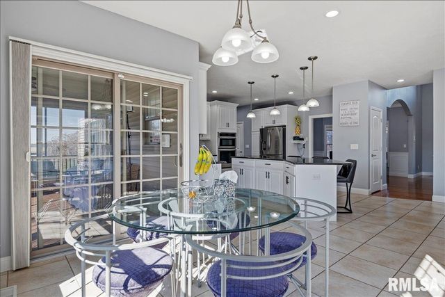 2505 CENTENNIAL Drive, Springfield, IL 62711