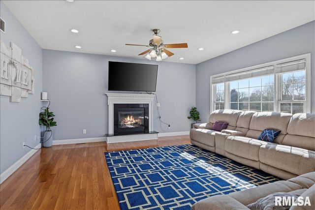 2505 CENTENNIAL Drive, Springfield, IL 62711